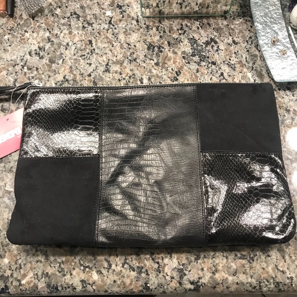 Cosmopolitan Clutch NWT
